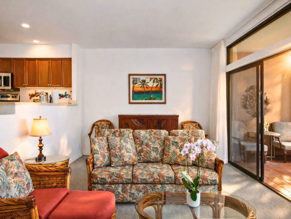 Luxurious 6-Bedroom Retreat in Kaanapali